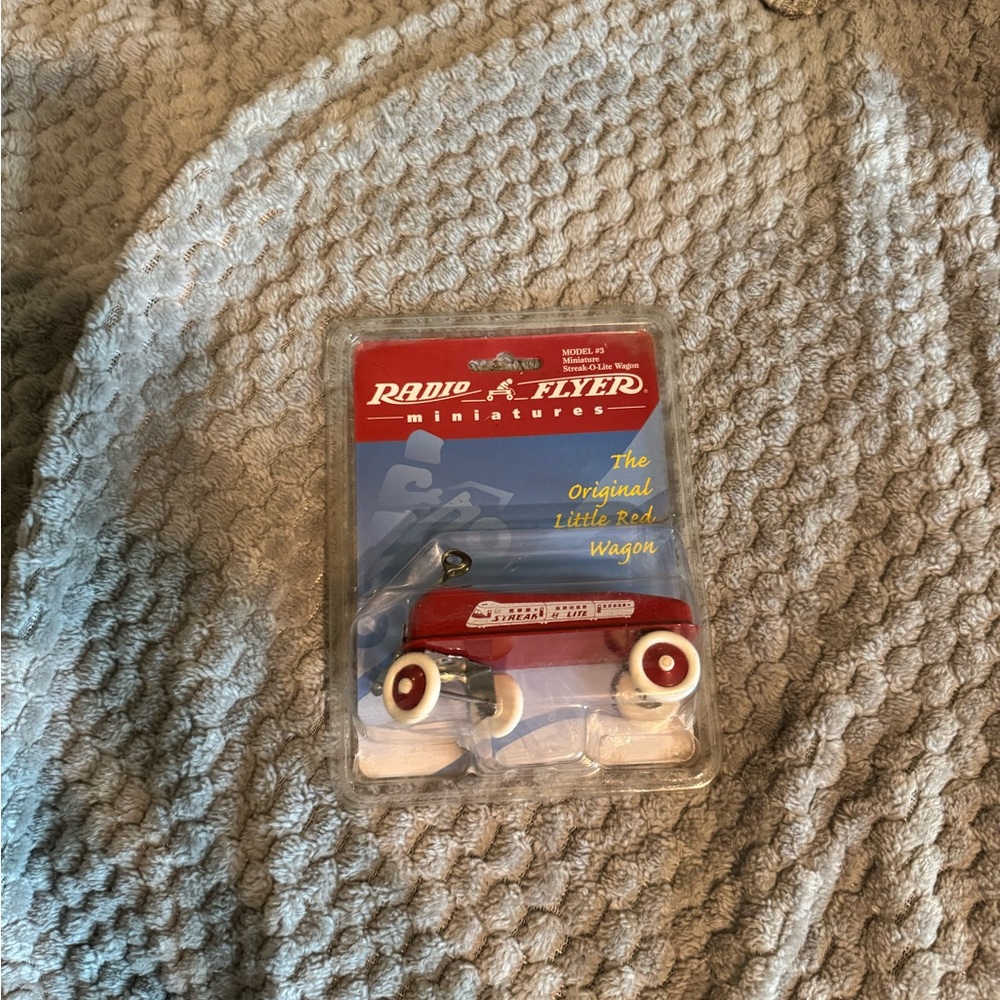 Radio Flyer Miniature Red Wagon
